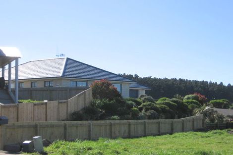 Photo of property in 10 Teppett Place, Foxton Beach, Foxton, 4815