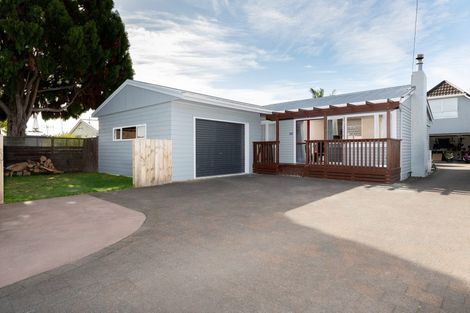 Photo of property in 37a Queen Road, Bellevue, Tauranga, 3110