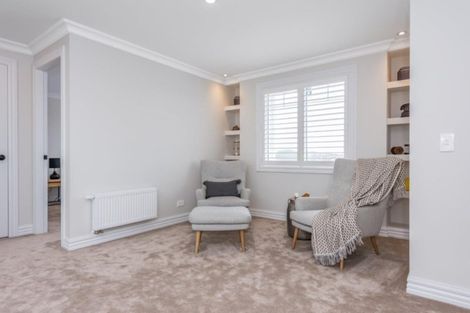 Photo of property in 32 Karoro Road, One Tree Point, 0118