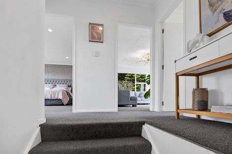 Photo of property in 289 High Street, Eltham, 4322