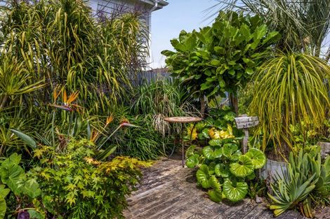 Photo of property in 24 Sanders Avenue, Westown, New Plymouth, 4310