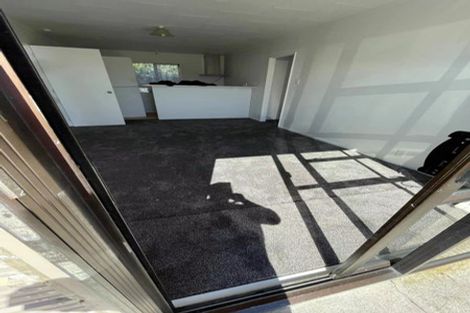 Photo of property in 14 Tamariki Avenue, Kelston, Auckland, 0602