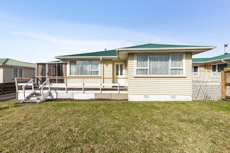 Photo of property in 135 Cracroft Street, Waitara, 4320