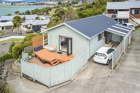 Photo of property in 12a Kahutea Terrace, Titahi Bay, Porirua, 5022