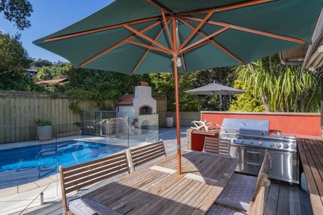 Photo of property in 3 Puriri Place, Whitianga, 3510