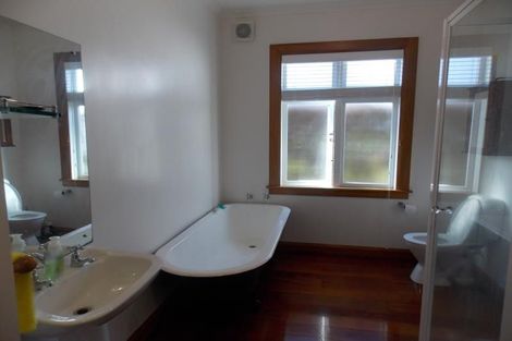 Photo of property in 132 Messines Road, Karori, Wellington, 6012