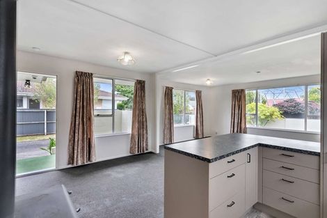 Photo of property in 62 Denise Crescent, Hornby, Christchurch, 8042