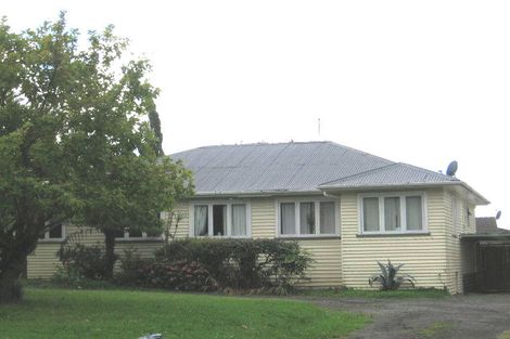 Photo of property in 34 Pine Avenue, Henderson, Auckland, 0612