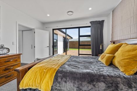 Photo of property in 66 Warwick Road, Stratford, 4332