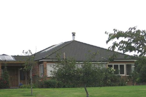 Photo of property in 18 Burgundy Park Avenue, Henderson, Auckland, 0612