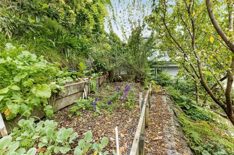 Photo of property in 155 Milton Road, Bluff Hill, Napier, 4110