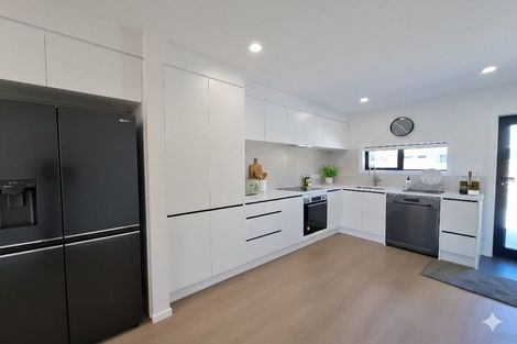 Photo of property in 72a Ocean View Road, Northcote, Auckland, 0627