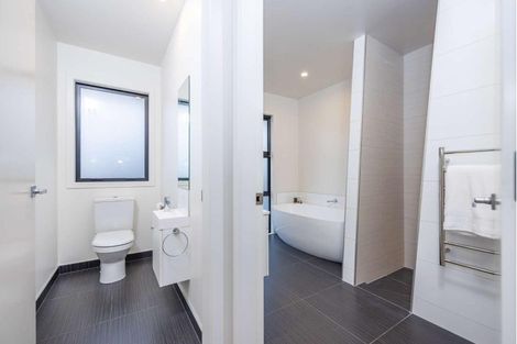 Photo of property in 12 Kentwood Place, Flagstaff, Hamilton, 3210