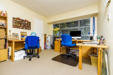 Photo of property in 2 Cliff Road, Torbay, Auckland, 0630