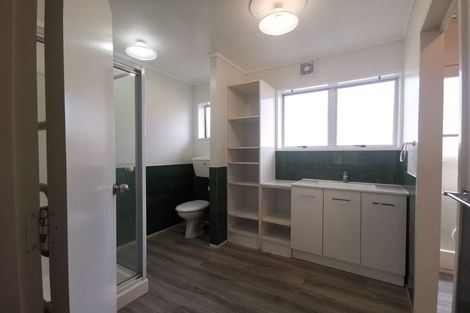 Photo of property in 2/462 Great South Road, Opaheke, Papakura, 2113