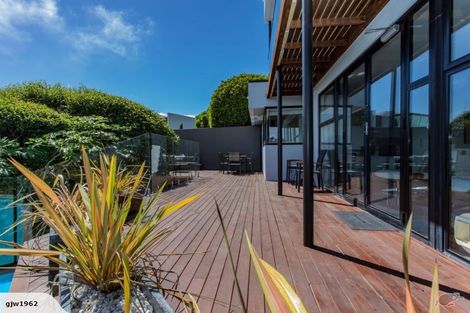 Photo of property in 9 Inverness Lane, Redcliffs, Christchurch, 8081