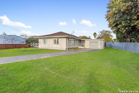 Photo of property in 1 Hill Crescent, Papakura, 2110