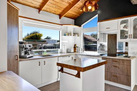 Photo of property in 50 Leslie Street, Waitara, 4320