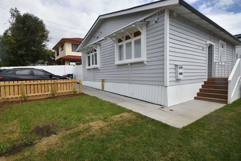 Photo of property in 10 Myrtle Street, Morningside, Auckland, 1022