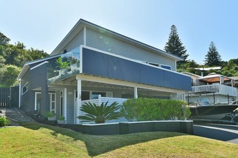 Photo of property in 69 De Luen Avenue, Tindalls Beach, Whangaparaoa, 0930