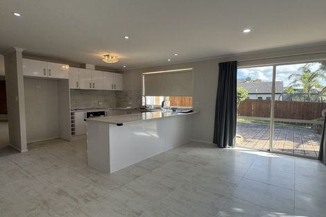Photo of property in 14 Mountain Beech Rise, Albany, Auckland, 0632