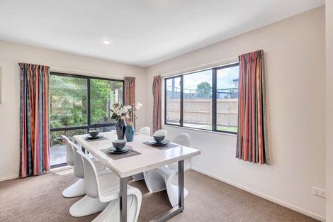 Photo of property in 16 Coventry Way, Long Bay, Auckland, 0630