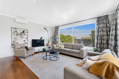Photo of property in 8 Verley Rise, East Tamaki Heights, Auckland, 2016