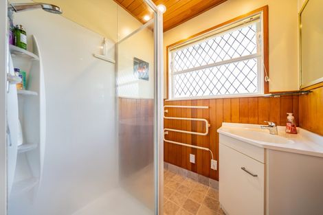 Photo of property in 48 Kashmir Avenue, Clouston Park, Upper Hutt, 5018