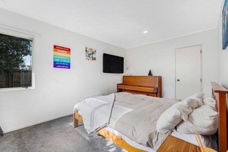 Photo of property in 17 Matterhorn Crescent, Northpark, Auckland, 2013