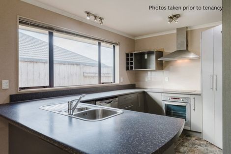 Photo of property in 17 Brooklyn Heights Drive, Kelvin Grove, Palmerston North, 4414