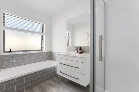 Photo of property in 20 Te Kio Crescent, Papamoa Beach, Papamoa, 3118