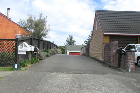 Photo of property in 17 Heathcote Place, Fitzherbert, Palmerston North, 4410