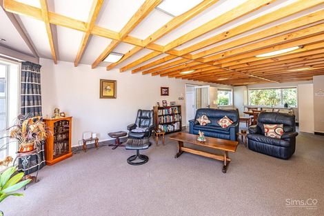 Photo of property in 2 Burtts Road, Durie Hill, Whanganui, 4500