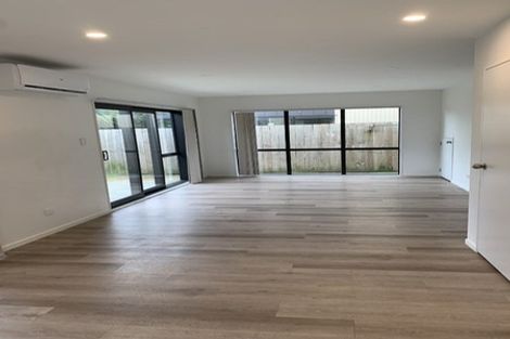 Photo of property in 49 Black Beech Crescent, Takanini, 2110