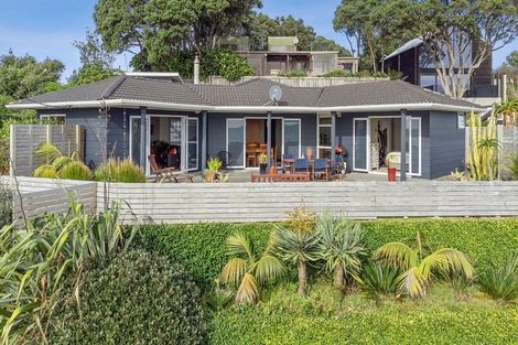 Photo of property in 94 Messenger Terrace, Oakura, 4314