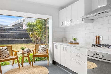 Photo of property in 94 Greenhaven Drive, Burwood, Christchurch, 8083