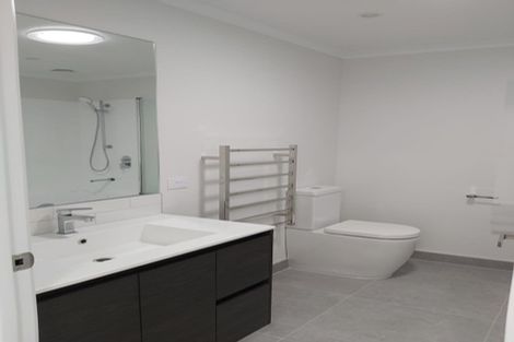 Photo of property in 32 Pennant Street, Long Bay, Auckland, 0630