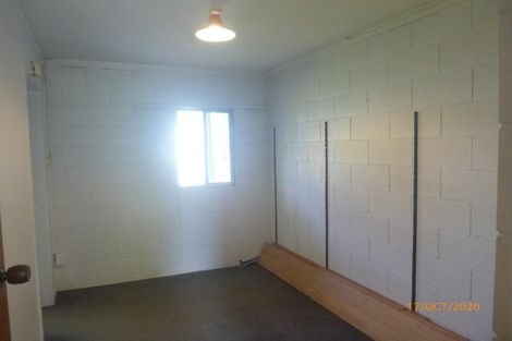 Photo of property in 2/1b Divich Avenue, Te Atatu South, Auckland, 0610