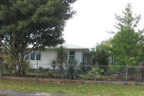Photo of property in 3 Tamariki Avenue, Kelston, Auckland, 0602