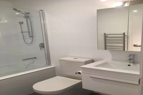 Photo of property in 5 Kanona Way, Albany Heights, Auckland, 0632