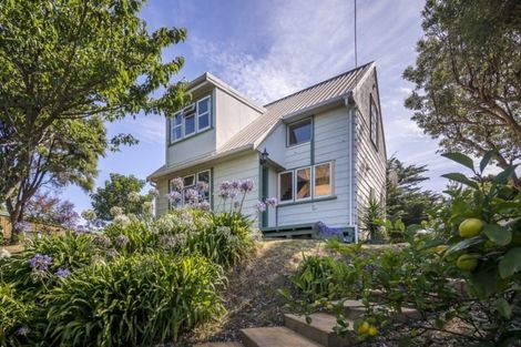 Photo of property in 51 Renown Road, Raumati South, Paraparaumu, 5032