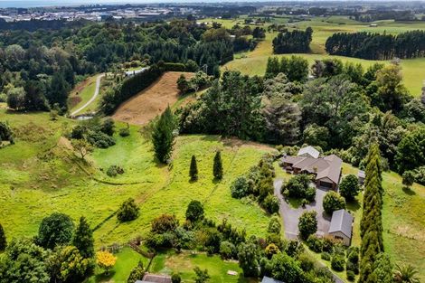 Photo of property in 271 Henwood Road, Paraite, New Plymouth, 4372