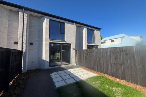 Photo of property in 2/86 Holly Road, St Albans, Christchurch, 8014