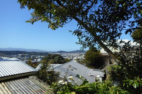 Photo of property in 82 Kelburn Parade, Kelburn, Wellington, 6012