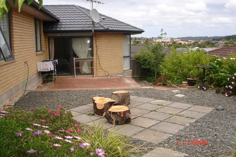 Photo of property in 10 Sunvista Avenue, Oteha, Auckland, 0632