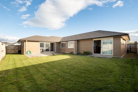 Photo of property in 22 Oka Street, Papamoa Beach, Papamoa, 3118