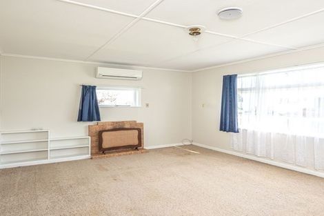 Photo of property in 11 Station Road, Marton, 4710