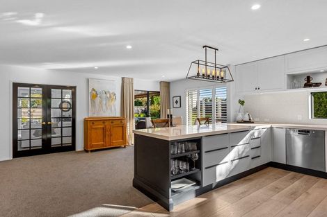 Photo of property in 100 Gardiners Road, Harewood, Christchurch, 8051