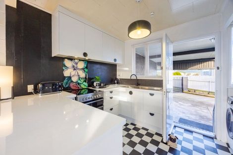 Photo of property in 7a-b Jull Crescent, Waipukurau, 4200