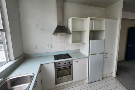 Photo of property in Grandstand Apartments, 11/80 Kent Terrace, Mount Victoria, Wellington, 6011